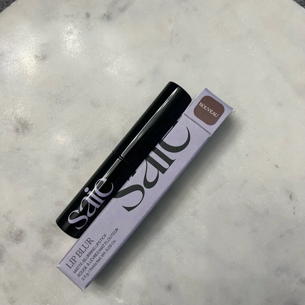 New NWT SAIE‎ Lip Blur Matte Blurring Lipstick NOUVEAU Beauty Makeup Lips 0.09oz